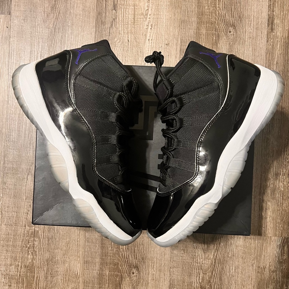 Jordan 11 Space Jam
